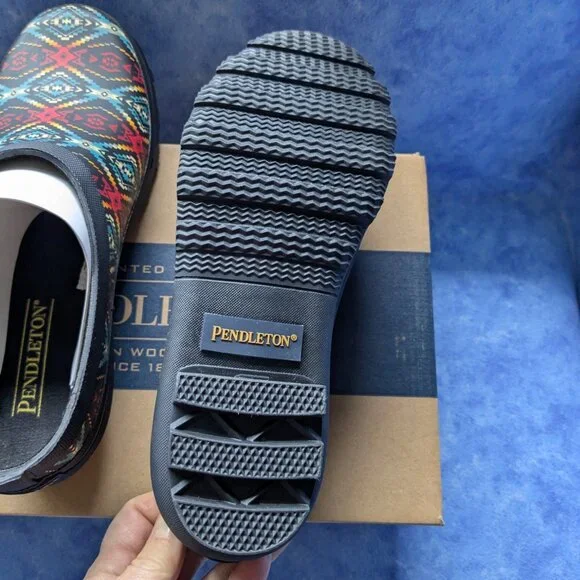 Pendleton Garden Rain Clogs - Picture 5 of 9